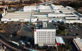 Ibis Montes Claros Shopping